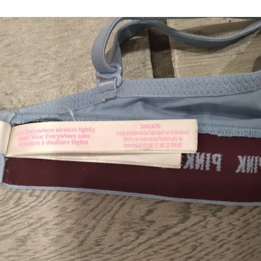 PINK‎ by Victoria's Secret Wireless Lightly Lined Bralette Baby Blue